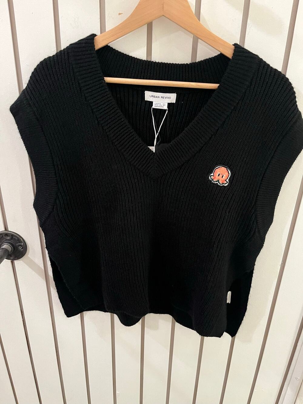 Urban Revivo Black Knit Vest Size 4